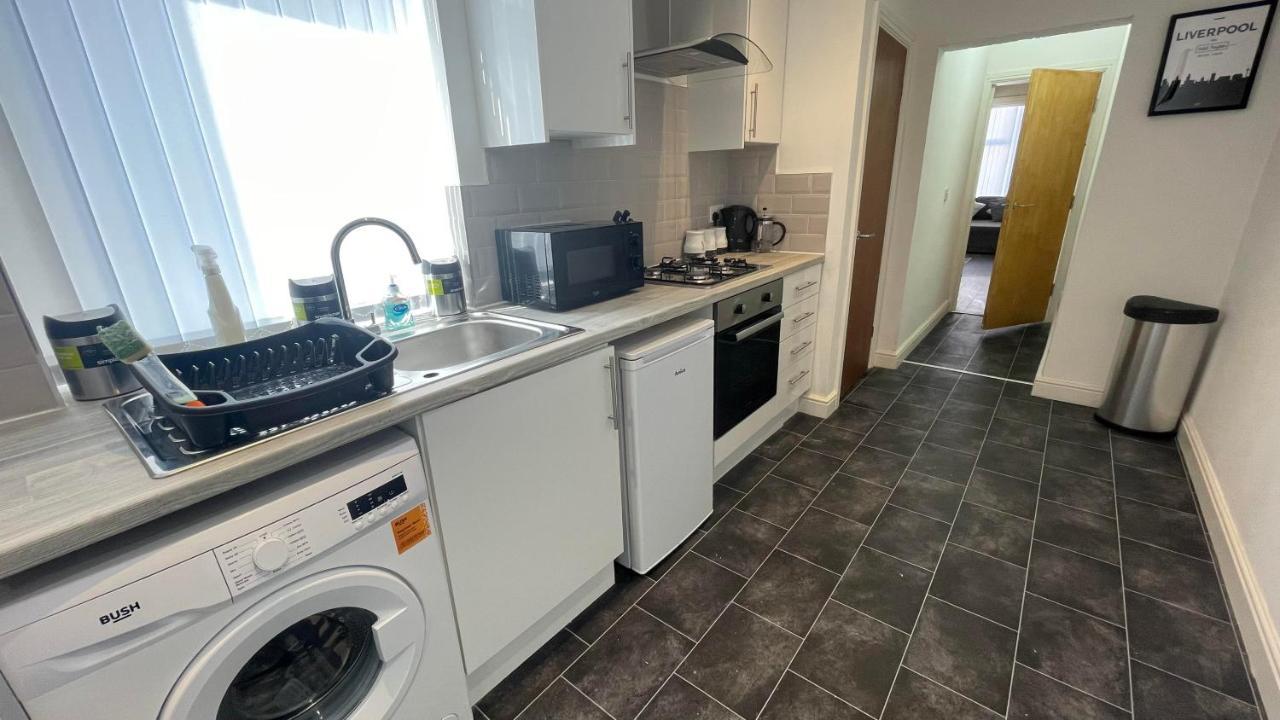 Ryan Air I Bnb - Lfc Apartments 리버풀 외부 사진